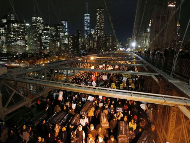 Brooklyn Bridge protestors